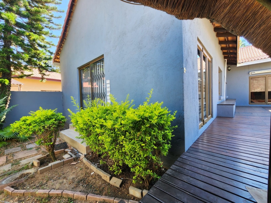 4 Bedroom Property for Sale in Welgelegen Western Cape